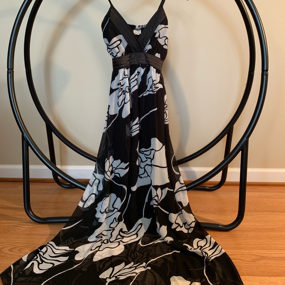 Spaghetti-strap Black and White Chiffon Maxi Dress